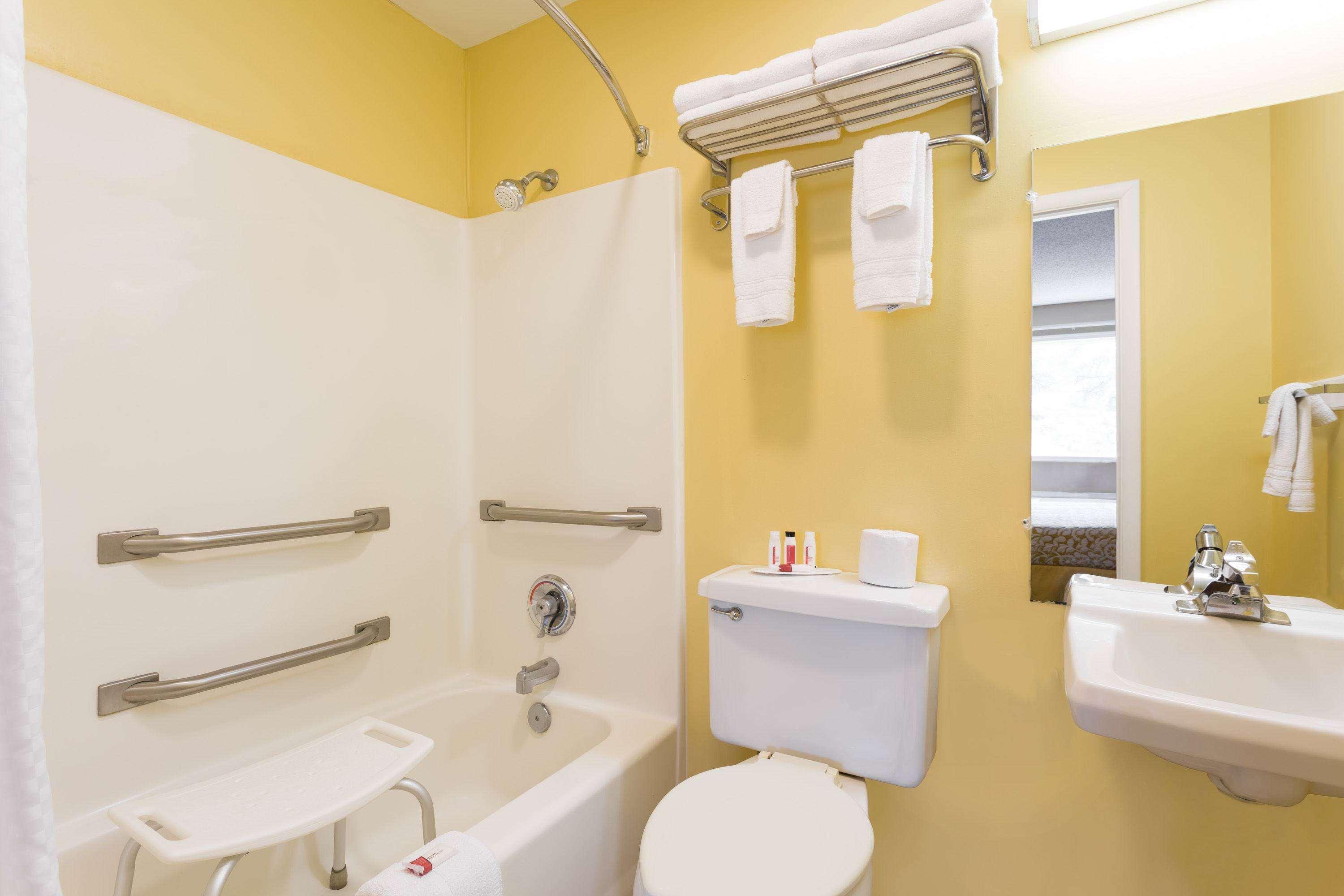 Days By Wyndham Island Hotel 3*